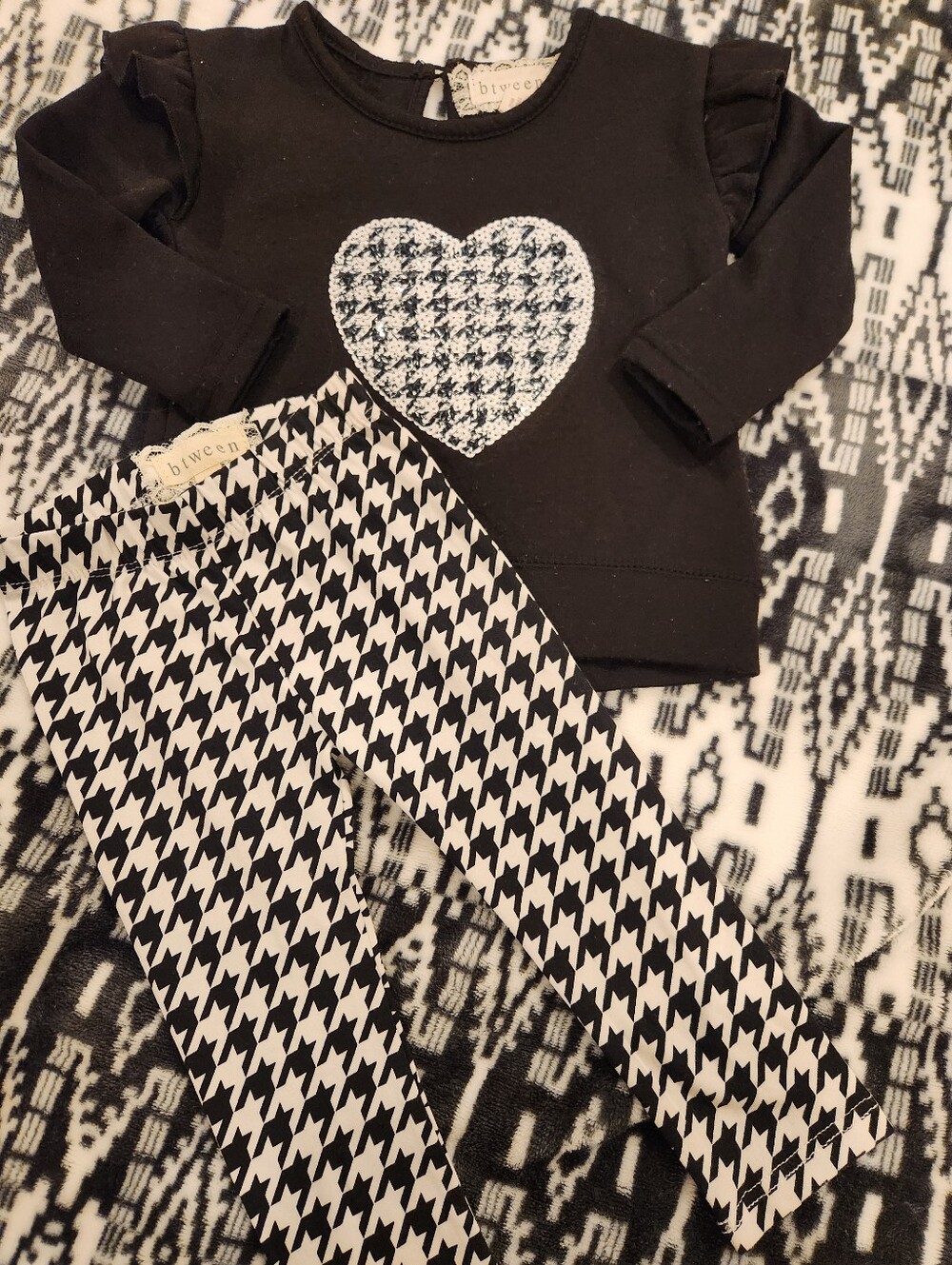 btween Black Top with Houndstooth Heart & Black-and-White Leggings, Size 12M